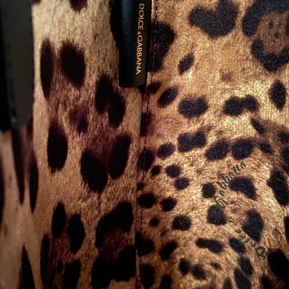 *SOLD* Authentic - Dolce and Gabbana - Small Fefe Shopper Tote - Picture 4 of 8